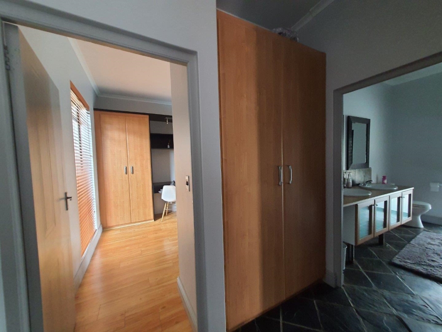 To Let 3 Bedroom Property for Rent in Oude Westhof Western Cape